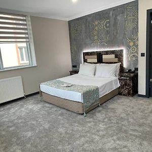 Deluxe Zimmer mit Kingsize-Bett